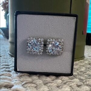 Elegant Silver Stud Earrings NIP